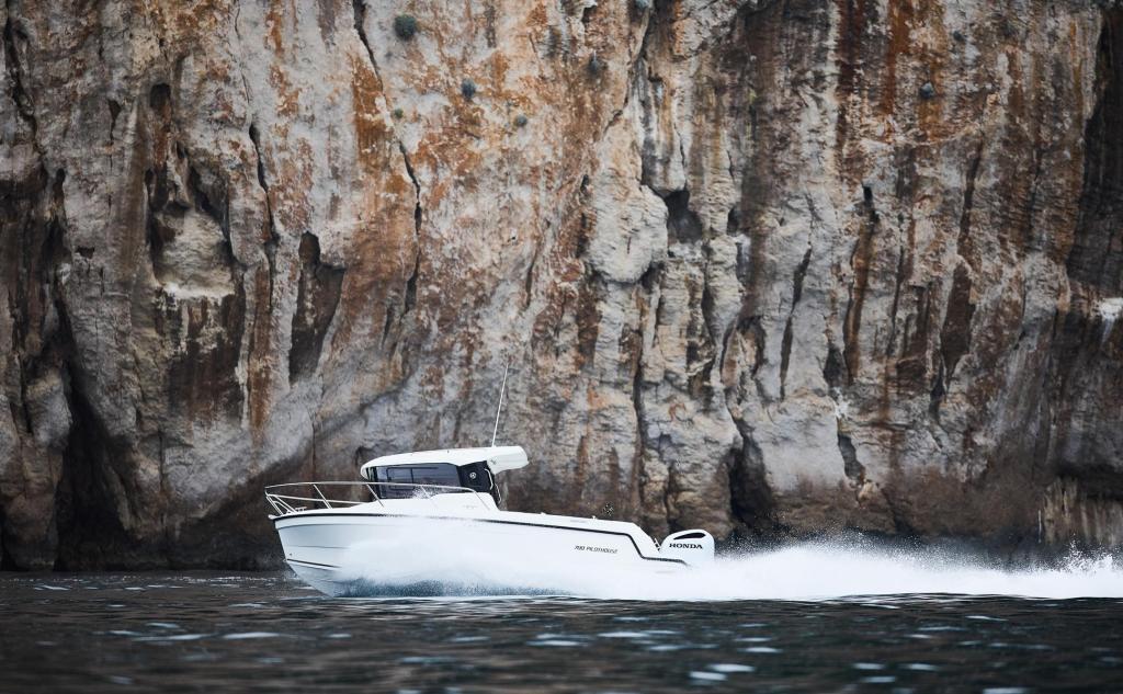 700 Pilothouse 700 Pilothouse