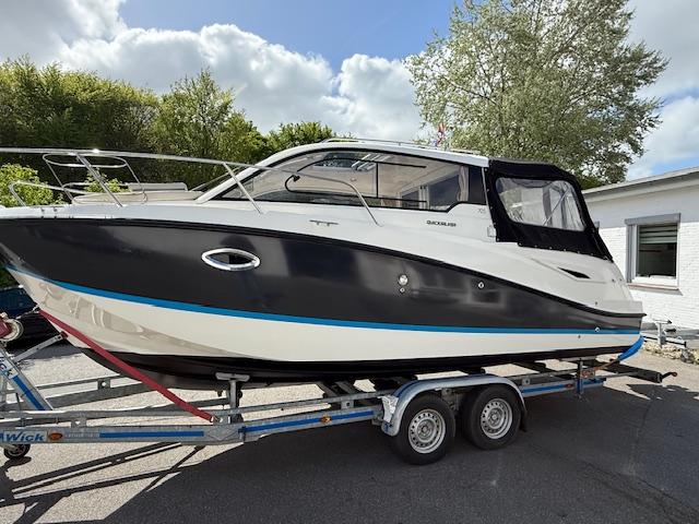 705 Cruiser + 200 PS Yamaha + Trailer