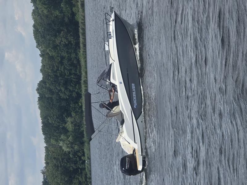 Quicksilver Activ 605 Sundeck mit 150PS