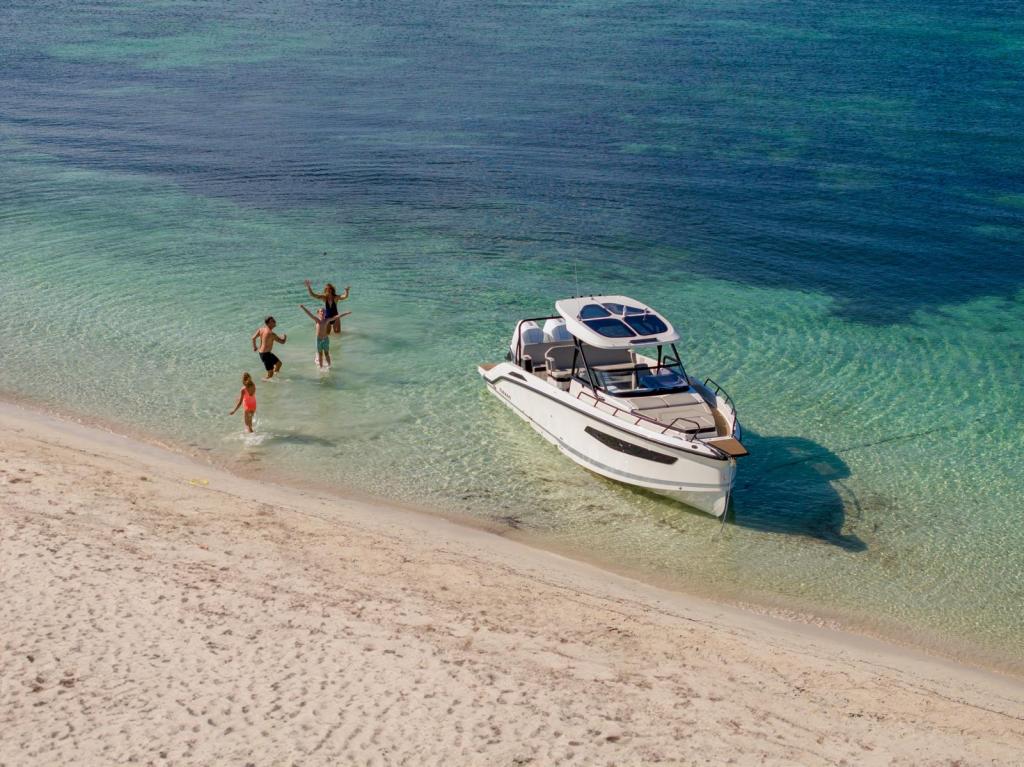 S 30 inkl. 2x F300 PS V8