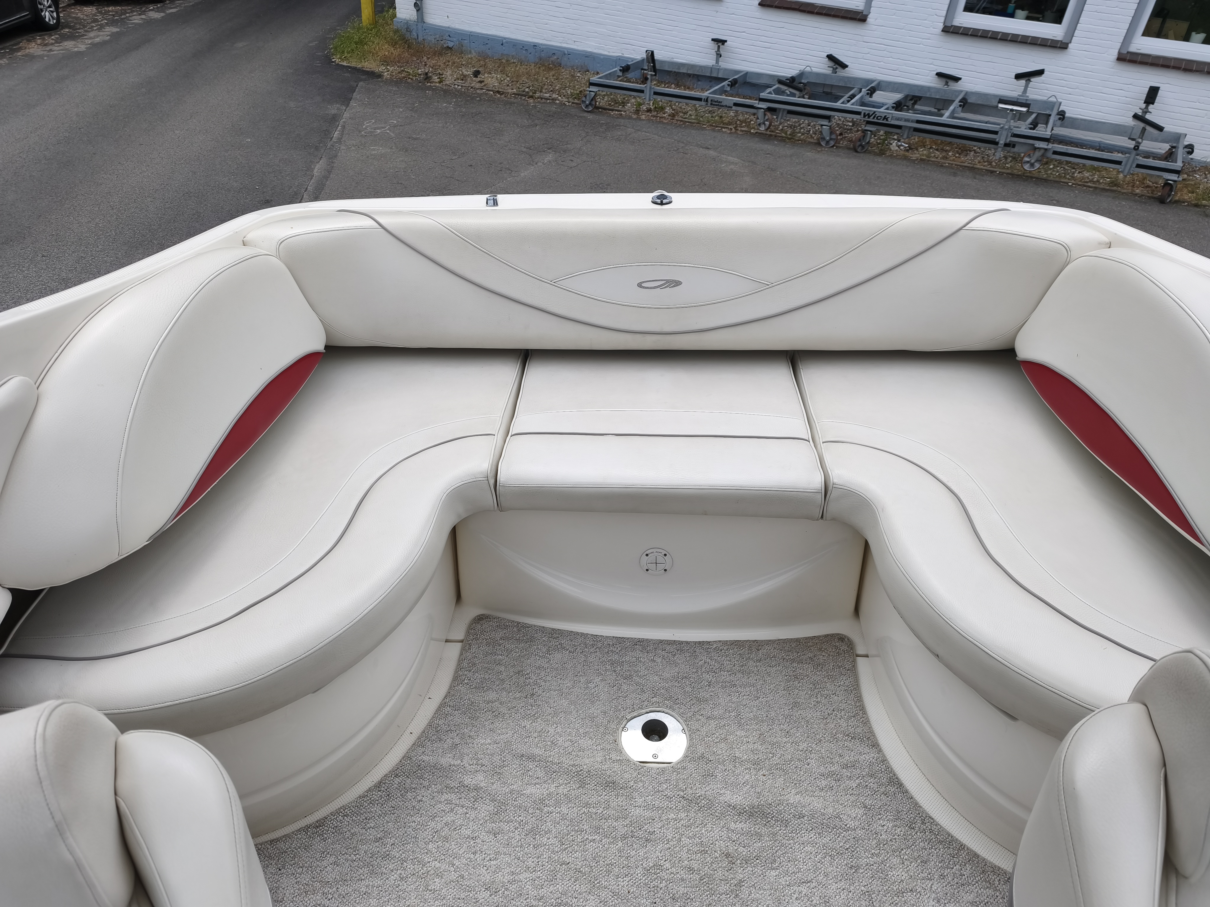 Maxum 2400 SR Bowrider mit Mercruiser 5.7l und Trailer Gebraucht