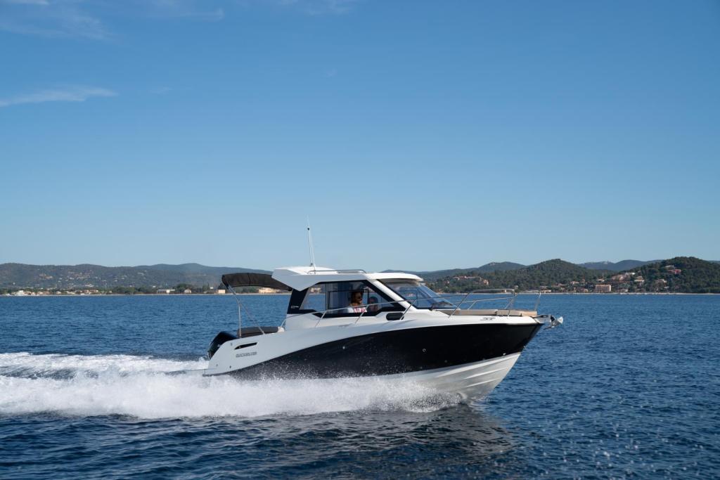 705 Weekend mit 150 PS und Trailer 705 Weekend mit 150 PS und Trailer