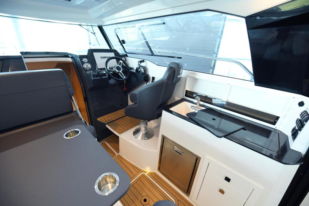 790 Explorer inkl. 200 PS und Trailer 790 Explorer inkl. 200 PS und Trailer