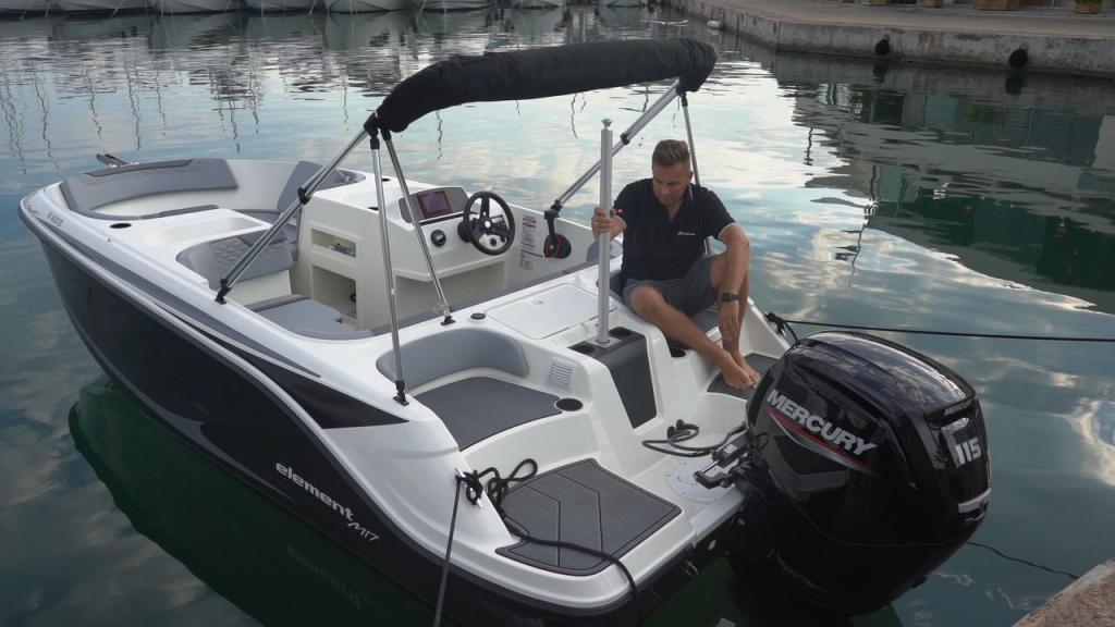 Element M17 mit 15 PS und Trailer, 525 Axess