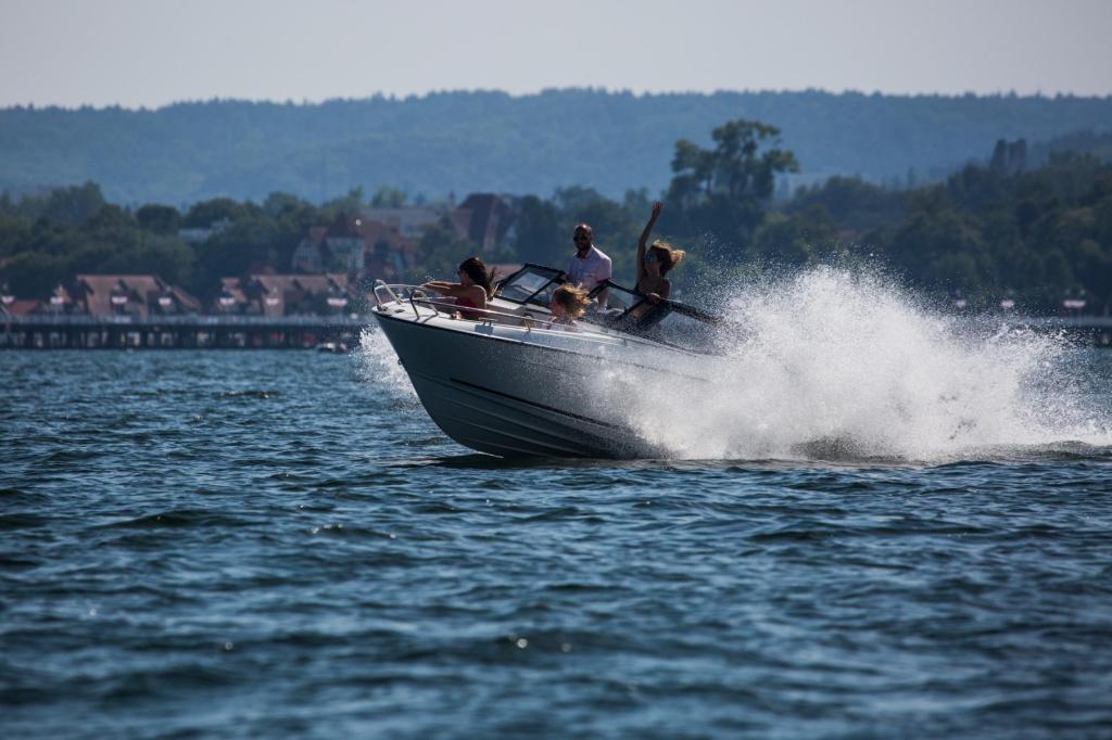 630 Bowrider mit 115 PS und Trailer