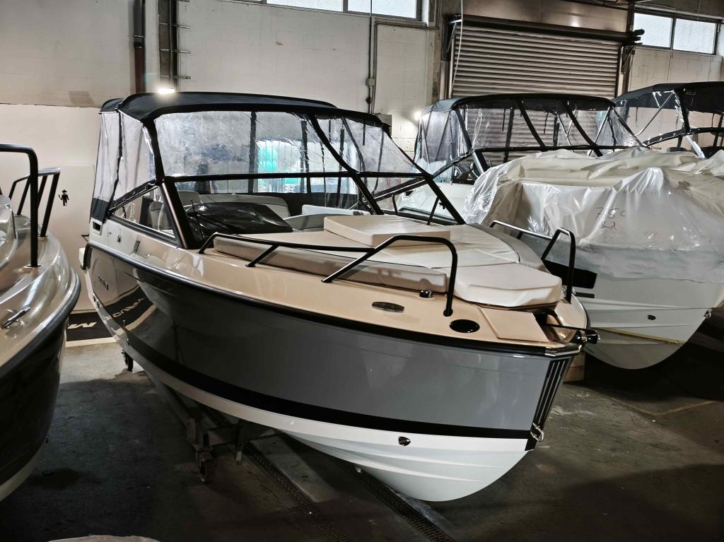 Quicksilver 675 Cruiser inkl. Mercury 225PS Lagerboot 2026