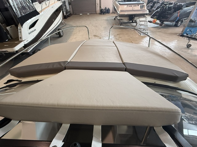 Bayliner VR5 Cuddy IB mit Mercruiser 4.5l (250PS)