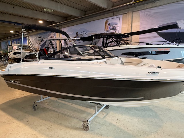 VR4 Bowrider Outboard mit 115PS Lagerboot #2786774