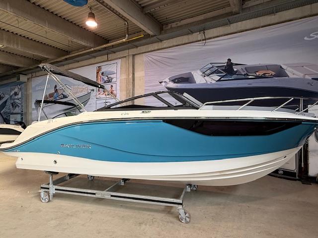 C21i Cuddy IB Premiere C21i Cuddy IB Premiere