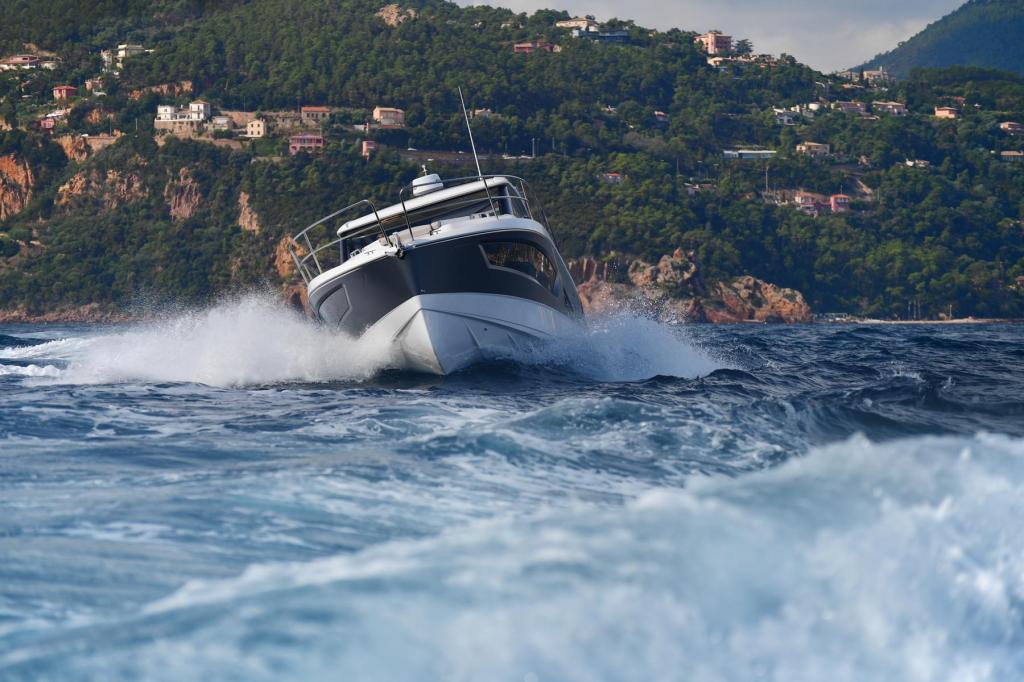 Monaco 110 inkl. 2 x 300 PS