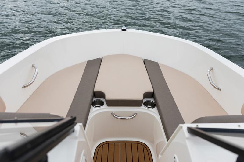 VR4 Bowrider Outboard mit 115PS