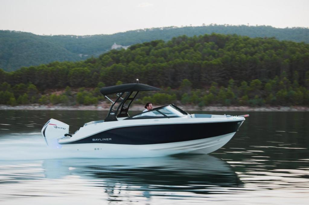 V20 Bowrider Outboard 200PS