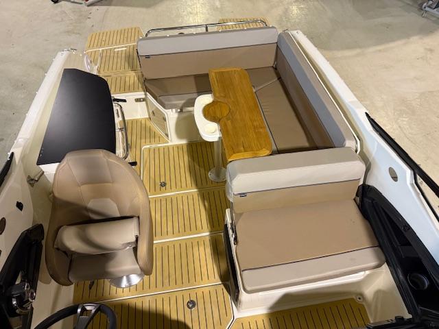 Activ 755 Cruiser mit 250 PS Activ 755 Cruiser mit 250 PS