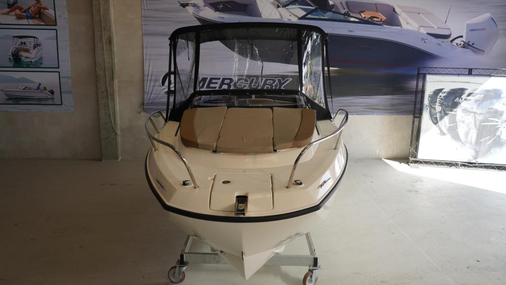 Activ 555 Cabin mit 15PS