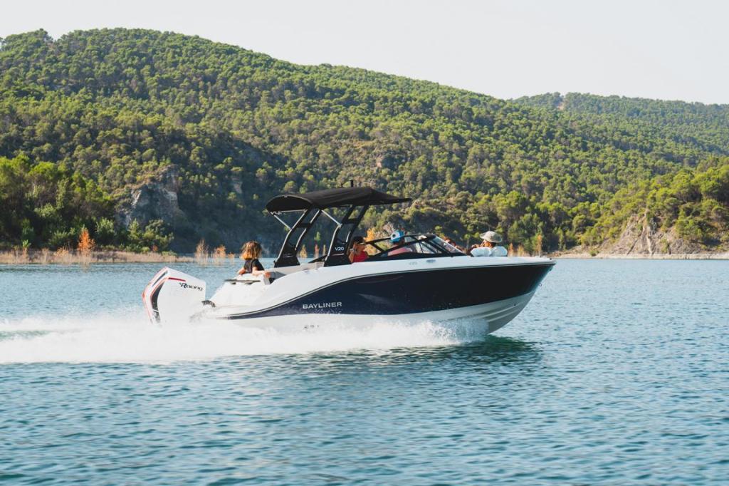 V20 Bowrider Outboard 150PS