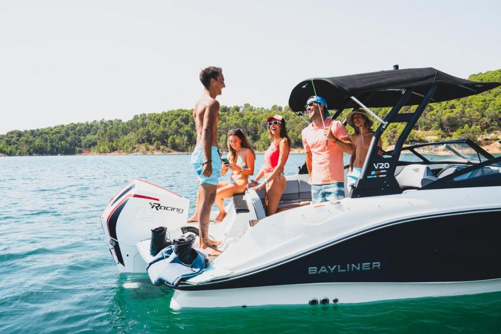 V20 Bowrider Outboard mit 175PS