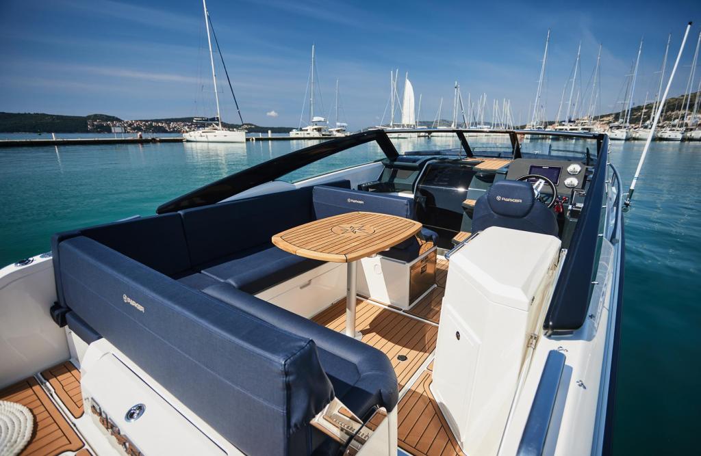 780 Escape inkl. 200 PS und Trailer