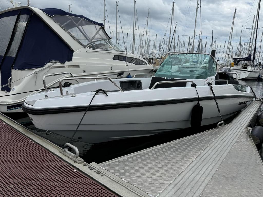 Enduro 705 mit Mercury F 250 V8