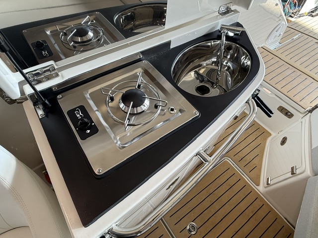 Quicksilver Activ 755 Cruiser mit 250 PS, (#001)