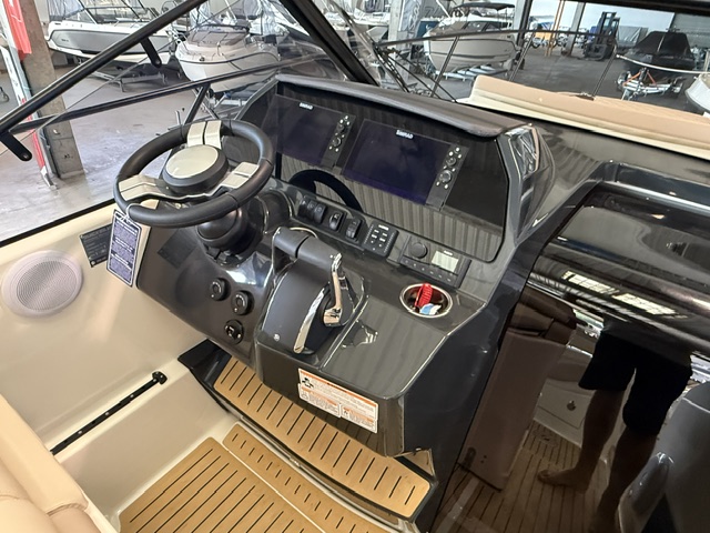 Quicksilver 875 Sundeck mit 2x Mercury F250 (500 PS)