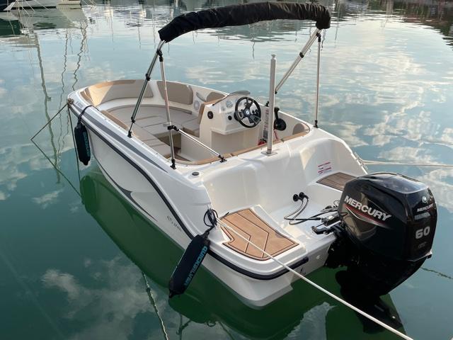 Activ 475 Axess mit 40 PS und Trailer