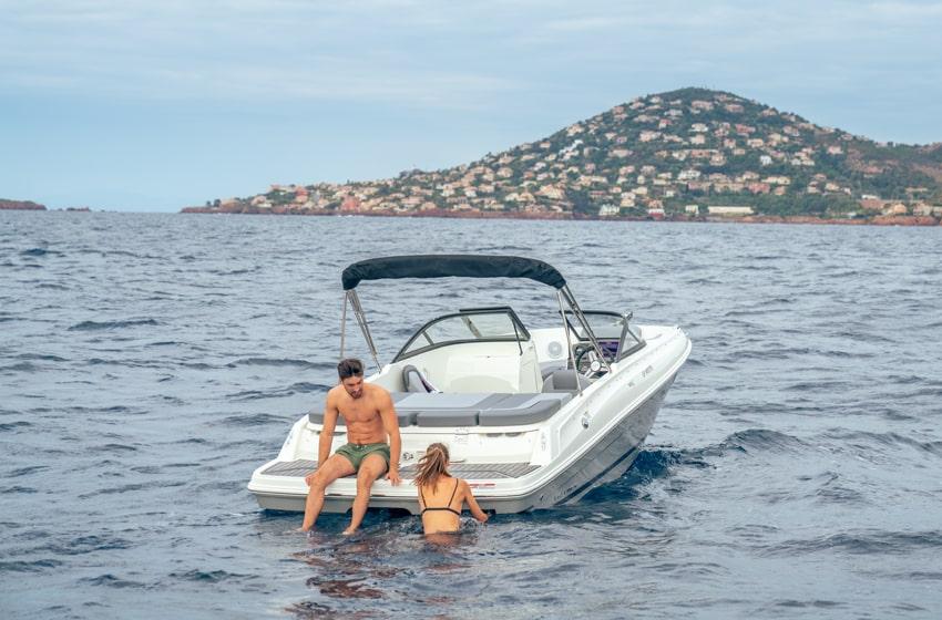 VR4 Bowrider Inboard