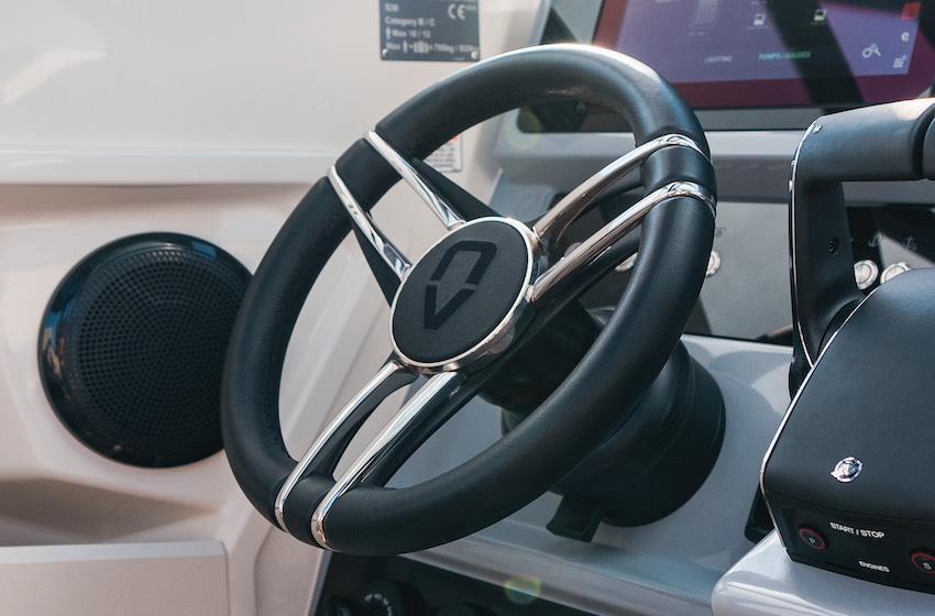 S 30 inkl. 2x F300 PS V8