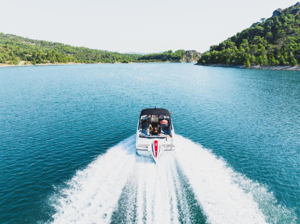 V20 Bowrider Outboard 200PS