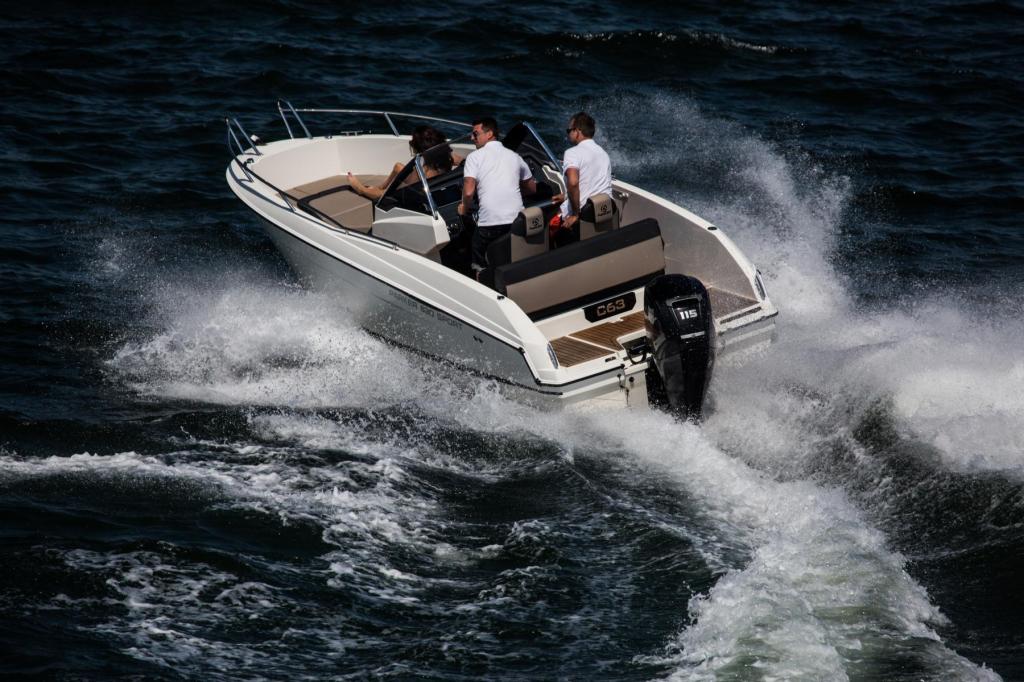 630 Bowrider mit 115 PS und Trailer