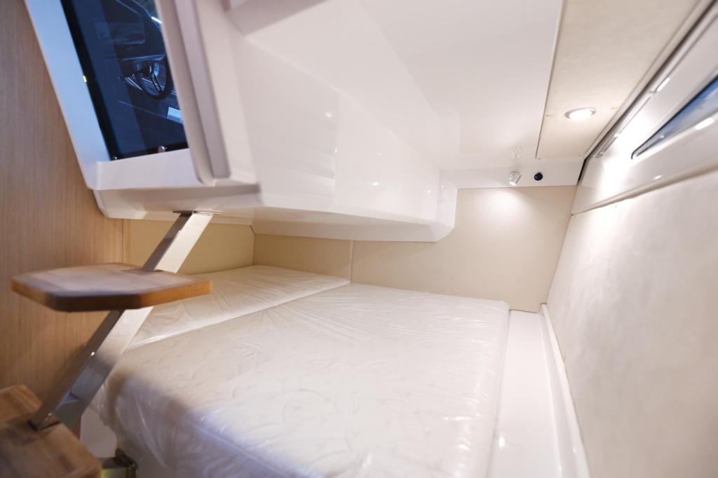 850 Voyager