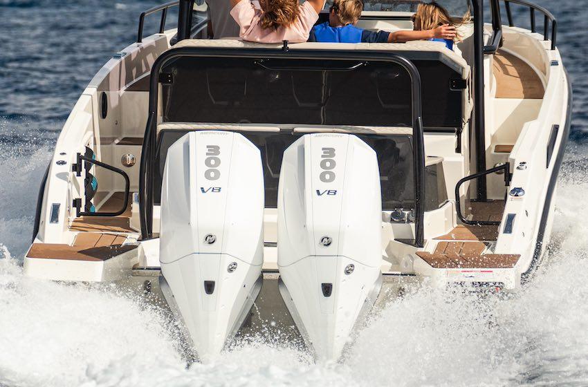 S 30 inkl. 2x F300 PS V8