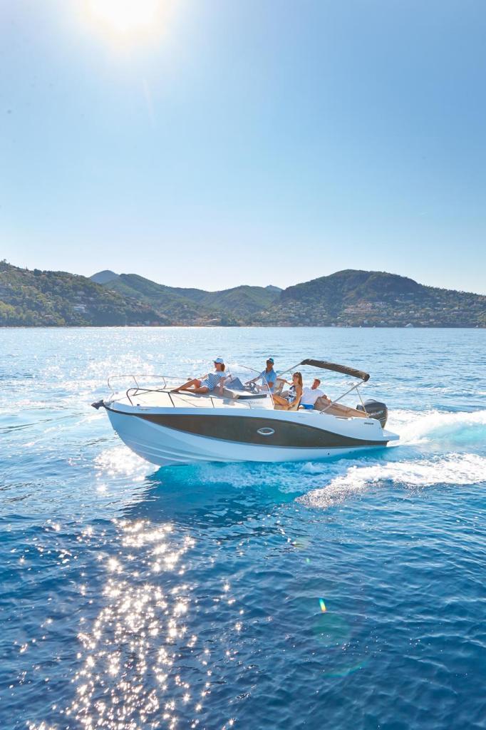 Activ 755 Sundeck Activ 755 Sundeck