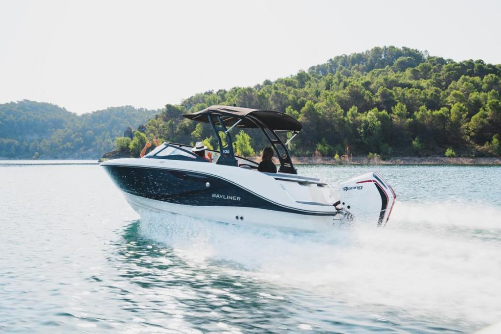 V20 Bowrider Outboard 200PS