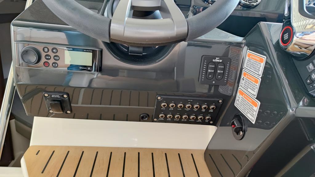 ACTIV 805 CRUISER 250PS V8 ACTIV 805 CRUISER 250PS V8