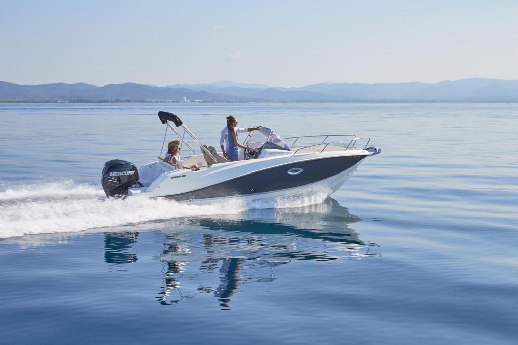 Activ 675 Sundeck