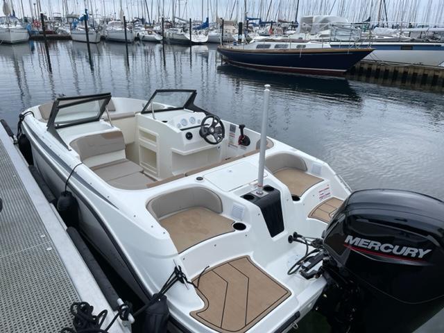 Activ 525 Axess mit 15 PS und Trailer, Element M17