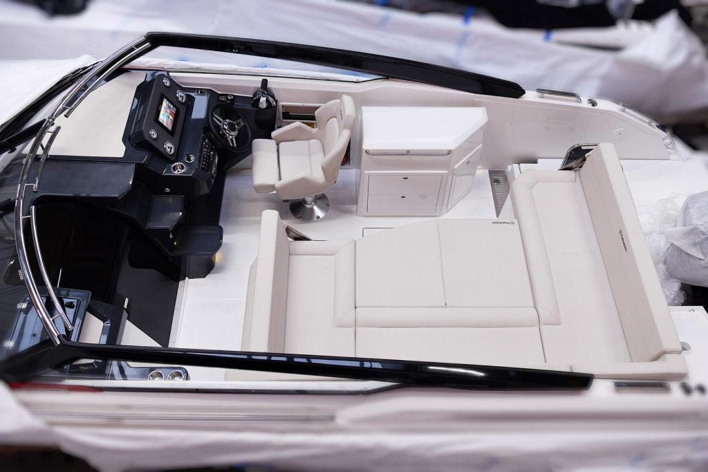 780 Escape inkl. 250 PS