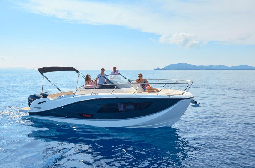 875 Sundeck mit 250 PS