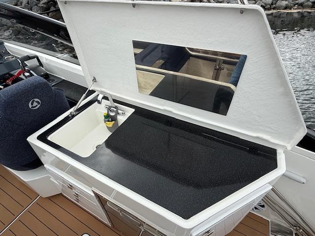 910 Odyssey mit 2x 250PS MESSEBOOT 910 Odyssey mit 2x 250PS MESSEBOOT