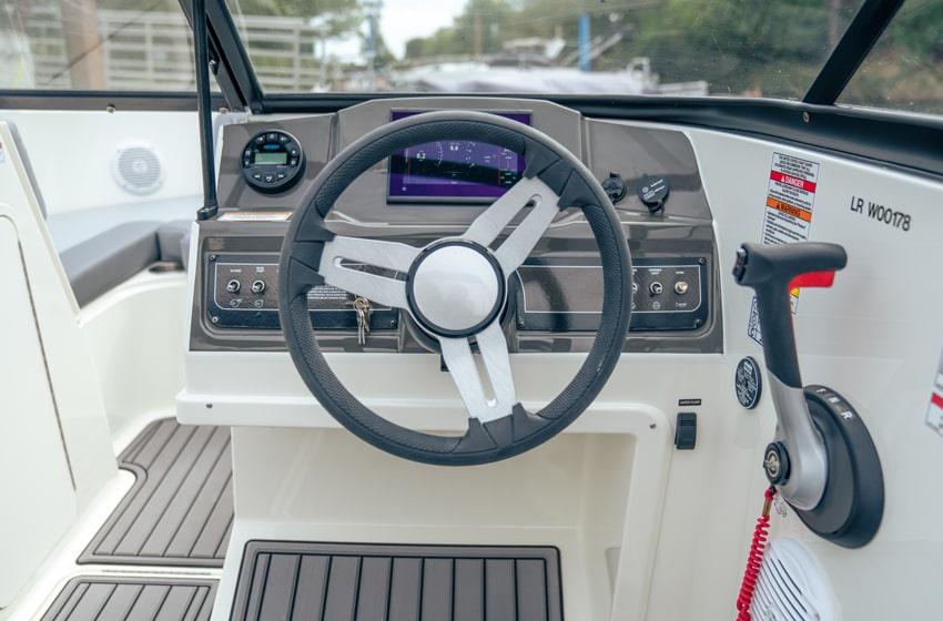 VR4 Bowrider Inboard