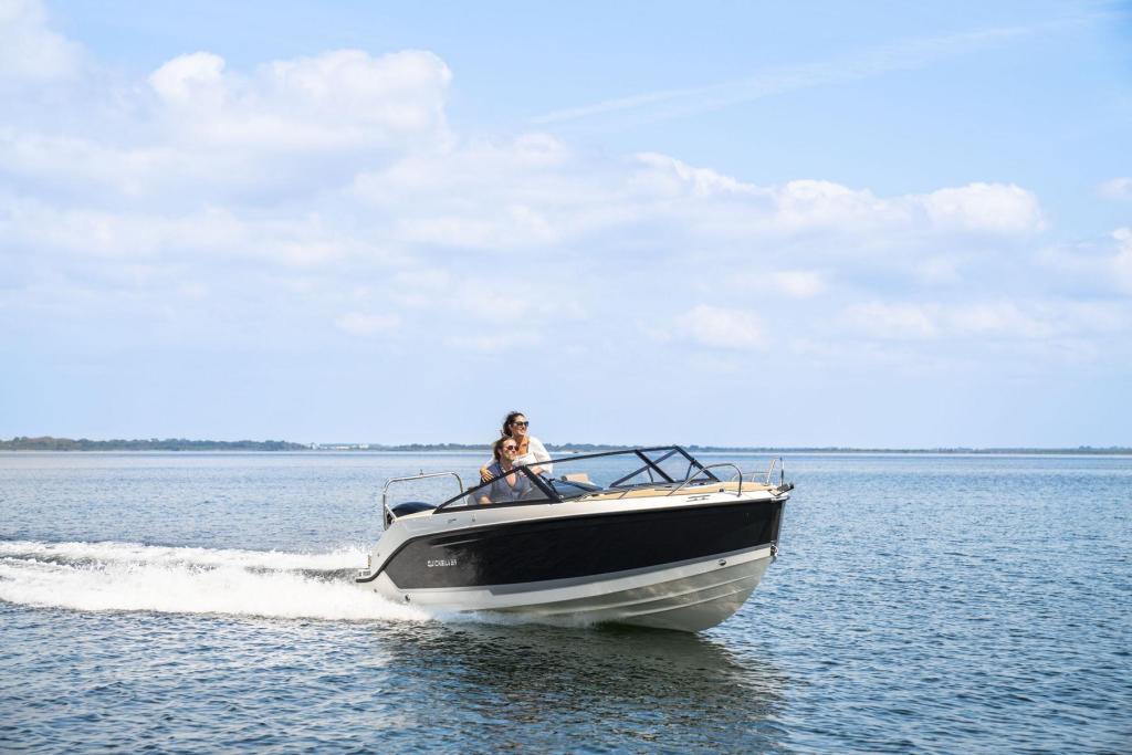 Activ 605 Cruiser Activ 605 Cruiser