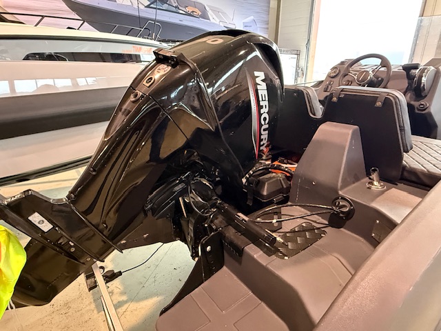 SeaStorm 17 Advantage + Mercury F60 + Trailer