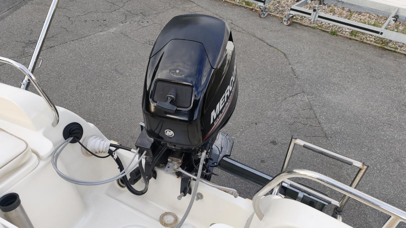 Quicksilver Activ 430 Cabin mit Mercury 25 PS und Trailer, Gebraucht
