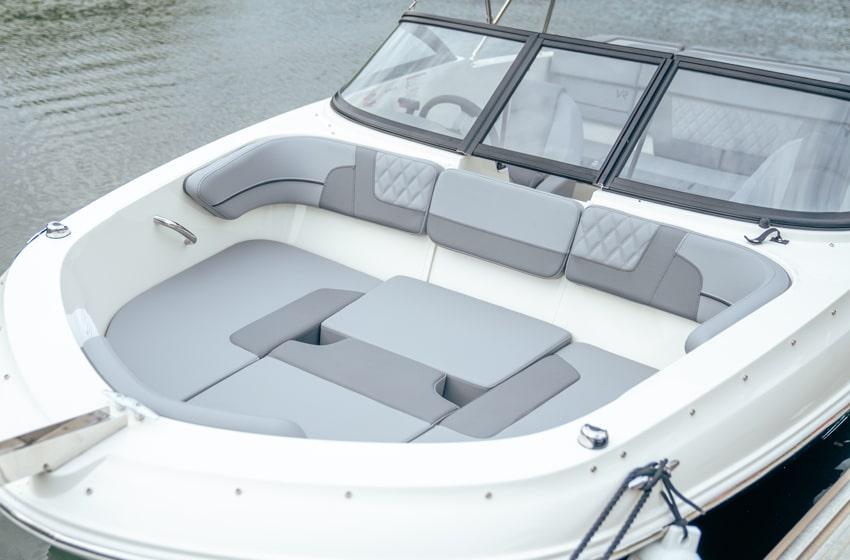 VR4 Bowrider Inboard