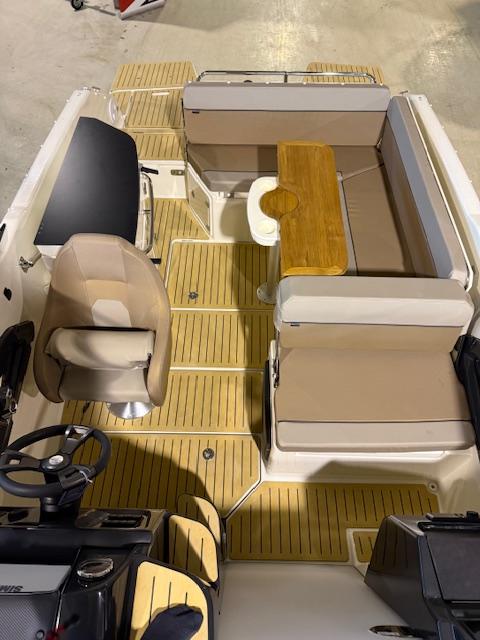 Activ 755 Cruiser mit 250 PS Activ 755 Cruiser mit 250 PS