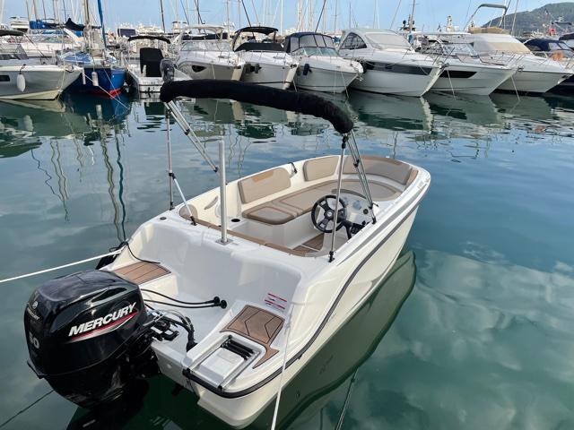 Activ 475 Axess mit 40 PS und Trailer