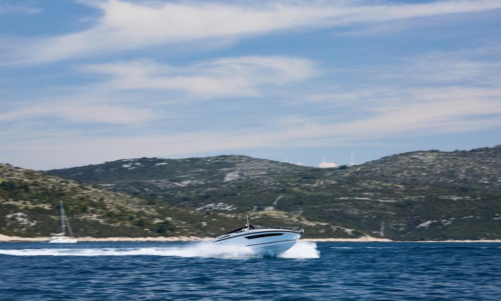 780 Escape inkl. 250 PS