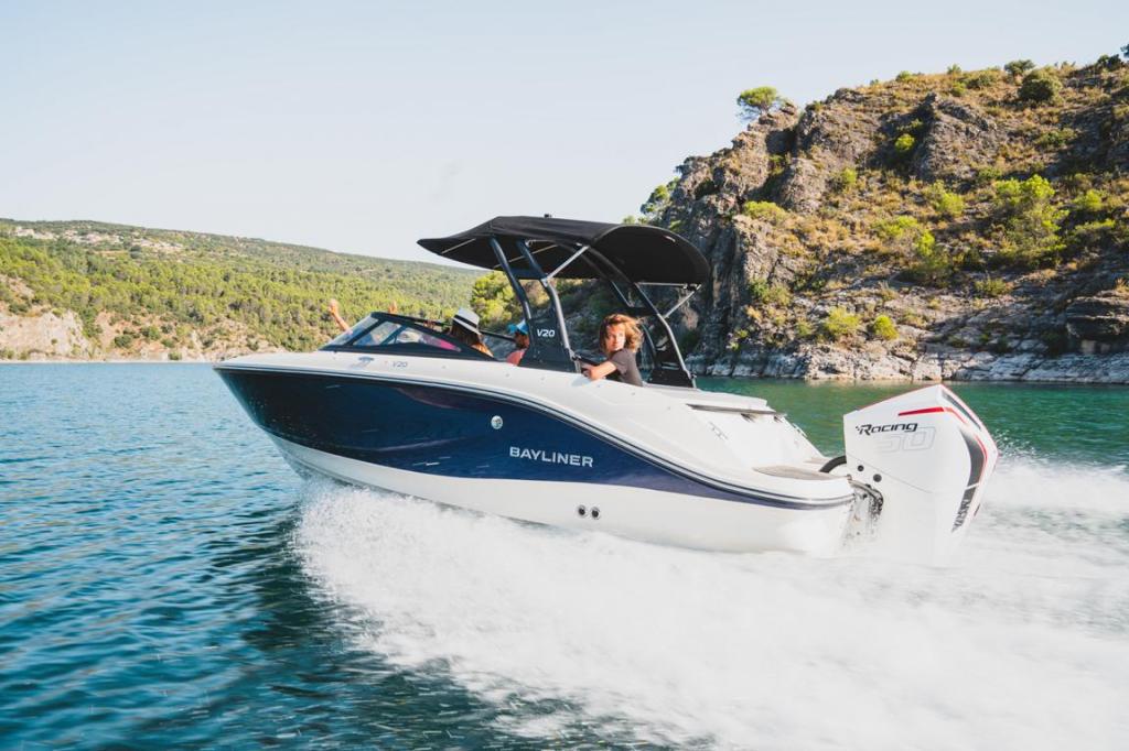 V20 Bowrider Outboard 200PS