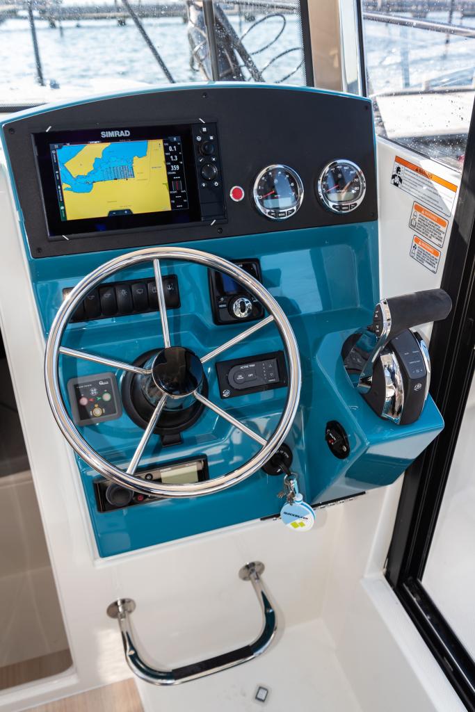 Captur 805 Pilothouse mit 225 PS