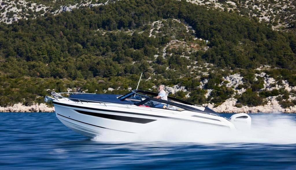 780 Escape inkl. 200 PS und Trailer